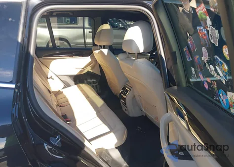 2021 BMW X3 Phev xDrive30E z USA, uszkodzony, nr VIN 5UXTS1C04M9E77669